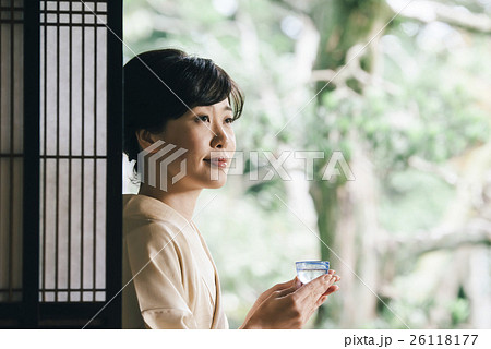 和装の女性 和装の女性 26118177