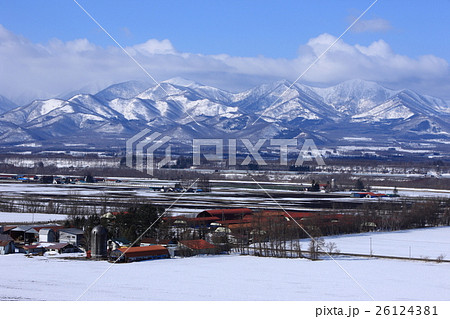 北海道 日高山脈と十勝平野の写真素材