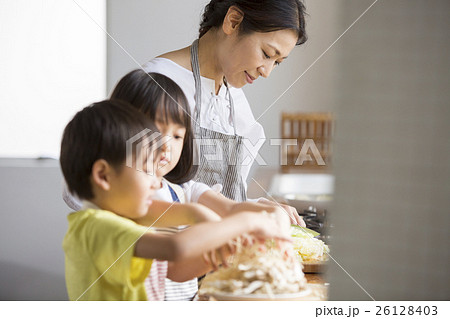 ファミリー　料理イメージ 26128403