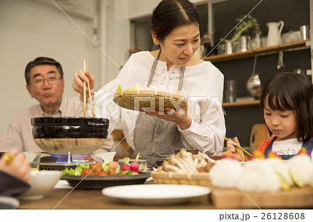 鍋料理　夕食イメージ 26128608