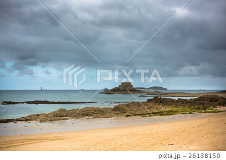 Low tide in Saint Malo, Brittany, France Low tide in Saint Malo, Brittany, France 26138150