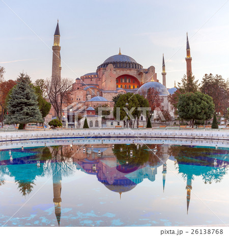 The beautiful Suleymaniye mosque in Istanbul 26138768