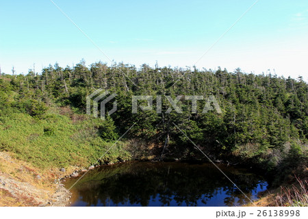 八幡平のメガネ沼 26138998