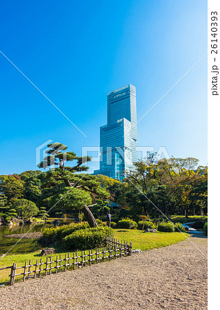 あべのハルカスと日本庭園 あべのハルカスと日本庭園 26140393