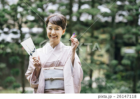 和装の女性 和装の女性 26147118
