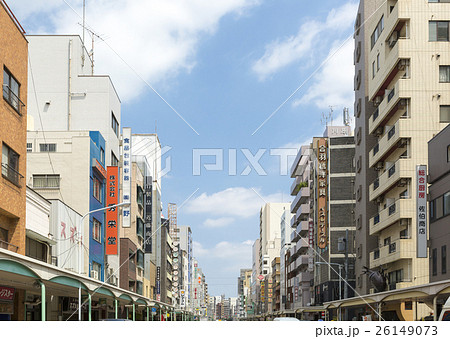 かっぱ橋商店街　かっぱ橋道具街　観光名所　通り　晴天　街並 26149073