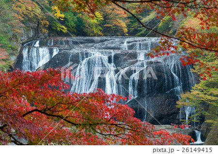 紅葉と袋田の滝 紅葉と袋田の滝 26149415