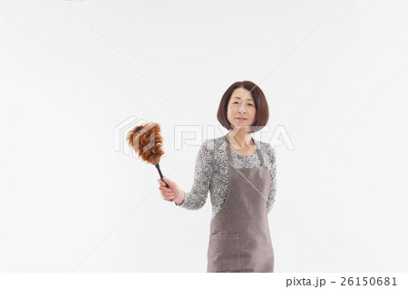 大掃除イメージ・女性・毛ばたき 26150681
