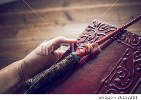 魔法の本 26152281