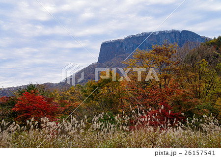 長野・群馬県境、紅葉の荒船山 長野・群馬県境、紅葉の荒船山 26157541
