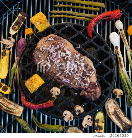 Assorted delicious grilled meat with vegetable 26162030