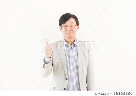 ジャケットを着たシニア男性 ジャケットを着たシニア男性 26163836