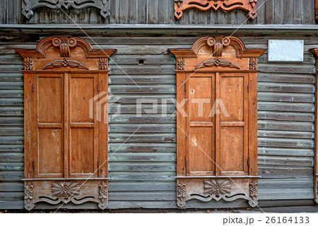 Old wooden window 26164133