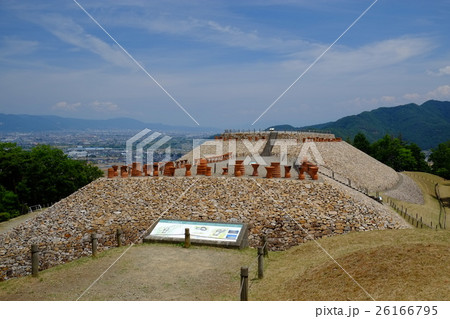 森将軍塚古墳（近くから） 26166795