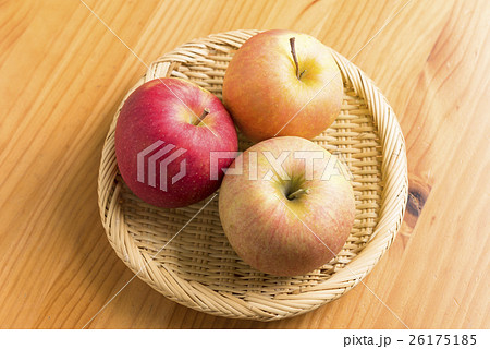 不揃いリンゴ 26175185