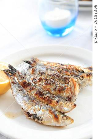 スペインで食べるおいしい鰯塩焼 スペインで食べるおいしい鰯塩焼 26183306