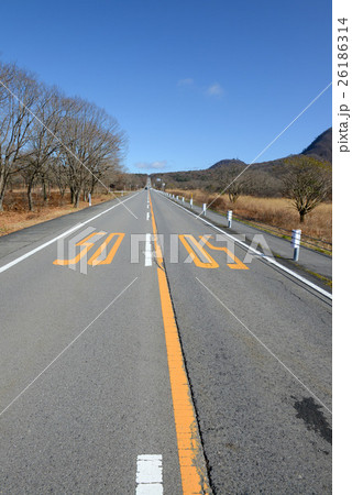 榛名山の直線道路 26186314