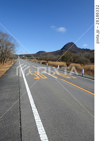 榛名山の直線道路 26186332