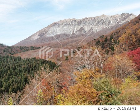 晩秋の大山南壁の眺望 晩秋の大山南壁の眺望 26193341
