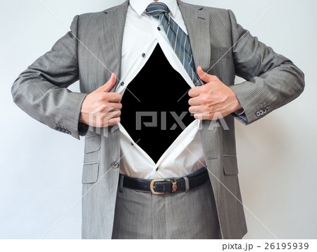 腹を割るビジネスマン 26195939