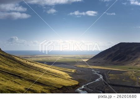 Scenic mountain landscape shot Scenic mountain landscape shot 26201680
