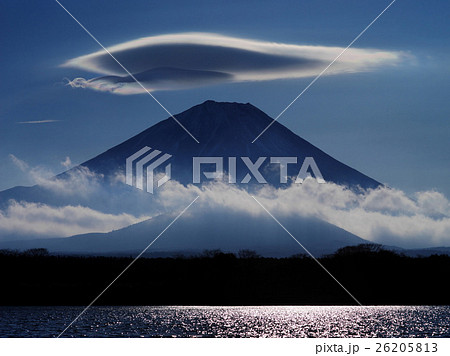 精進湖の富士 26205813