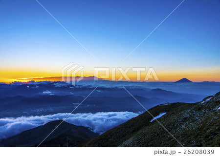 朝焼けの富士山 朝焼けの富士山 26208039