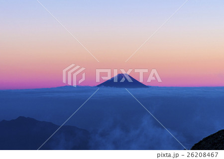 暮れ行く富士山 26208467