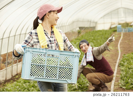 田舎で暮らす家族 移住イメージ 田舎で暮らす家族 移住イメージ 26211763