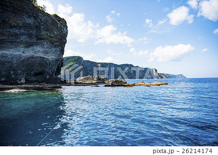 船から見た積丹半島（青の洞窟周辺） 26214174