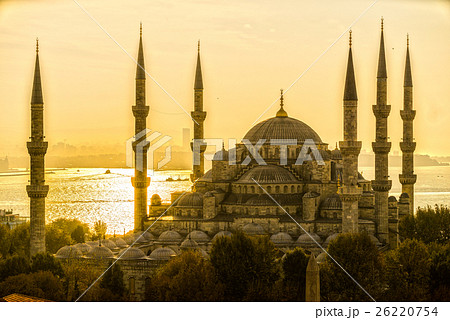 The Blue Mosque, Istanbul, Turkey. The Blue Mosque, Istanbul, Turkey. 26220754