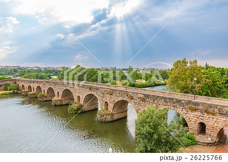 世界遺産 スペイン メリダの考古遺産群 ローマ橋の写真素材