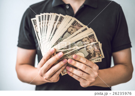 現金 26235976