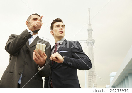 東京出張　外国人 26238936