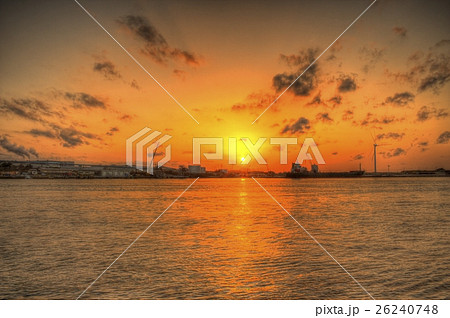 日本海に沈む夕日 26240748