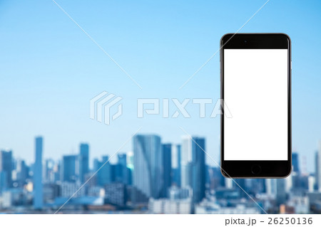 スマホ 携帯電話 スマートフォン 都市風景 東京 不動産イメージ スマホ 携帯電話 スマートフォン 都市風景 東京 不動産イメージ 26250136