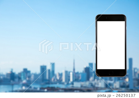 スマホ 携帯電話 スマートフォン 都市風景 東京 不動産イメージ スマホ 携帯電話 スマートフォン 都市風景 東京 不動産イメージ 26250137