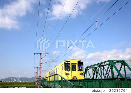 バルーンさが駅手前の鉄橋を渡る唐津線上り電車 バルーンさが駅手前の鉄橋を渡る唐津線上り電車 26255794