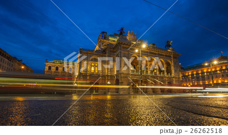 Vienna State Opera House at night, Austria Vienna State Opera House at night, Austria 26262518