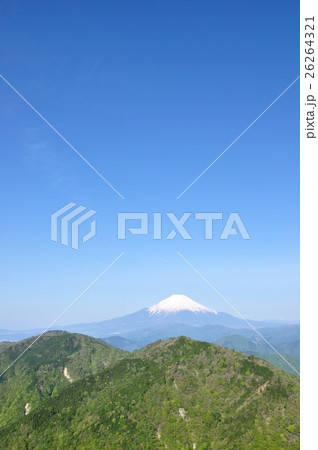 檜岳山稜の緑に富士山 26264321