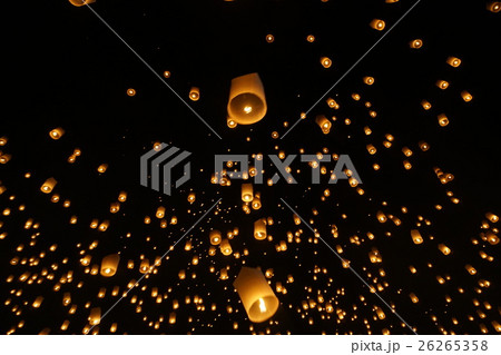 タイ　チェンマイ・イーペン祭り 26265358