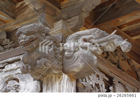 信州 大町の古刹 霊松寺の山門 獅子と獏 立川流建築に彫刻群が見事 長野県宝指定 信州 大町の古刹 霊松寺の山門 獅子と獏 立川流建築に彫刻群が見事 長野県宝指定 26265661