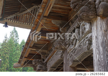 信州 大町の古刹 霊松寺の山門 立川流建築に彫刻群が見事 長野県宝指定 信州 大町の古刹 霊松寺の山門 立川流建築に彫刻群が見事 長野県宝指定 26265662
