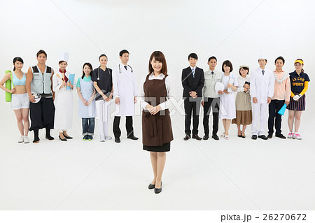働く人々　大人数　 26270672