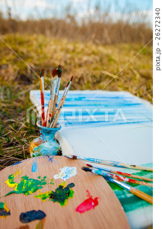 picture with palette paints and brushes 26272340