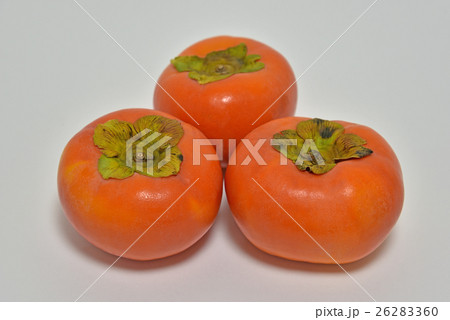 3個の富有柿 26283360