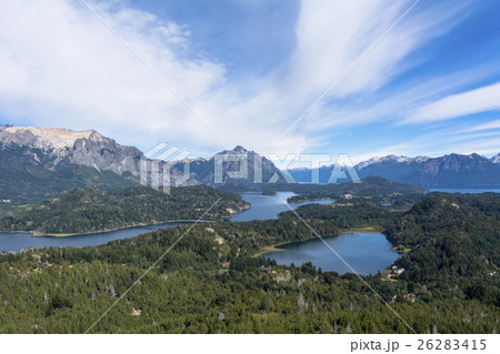 バリローチェの展望台よりナウエル・ウアピ湖 26283415