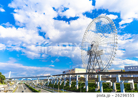 観覧車と青空 観覧車と青空 26296555