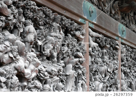 柴又帝釈天の木彫刻 26297359