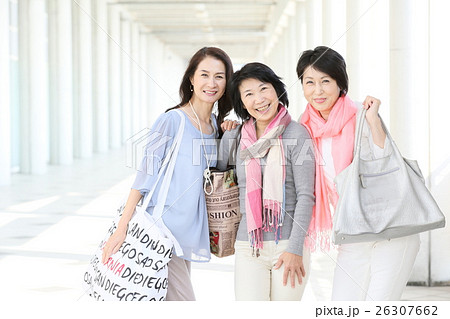 ミドル　女子旅　 26307662